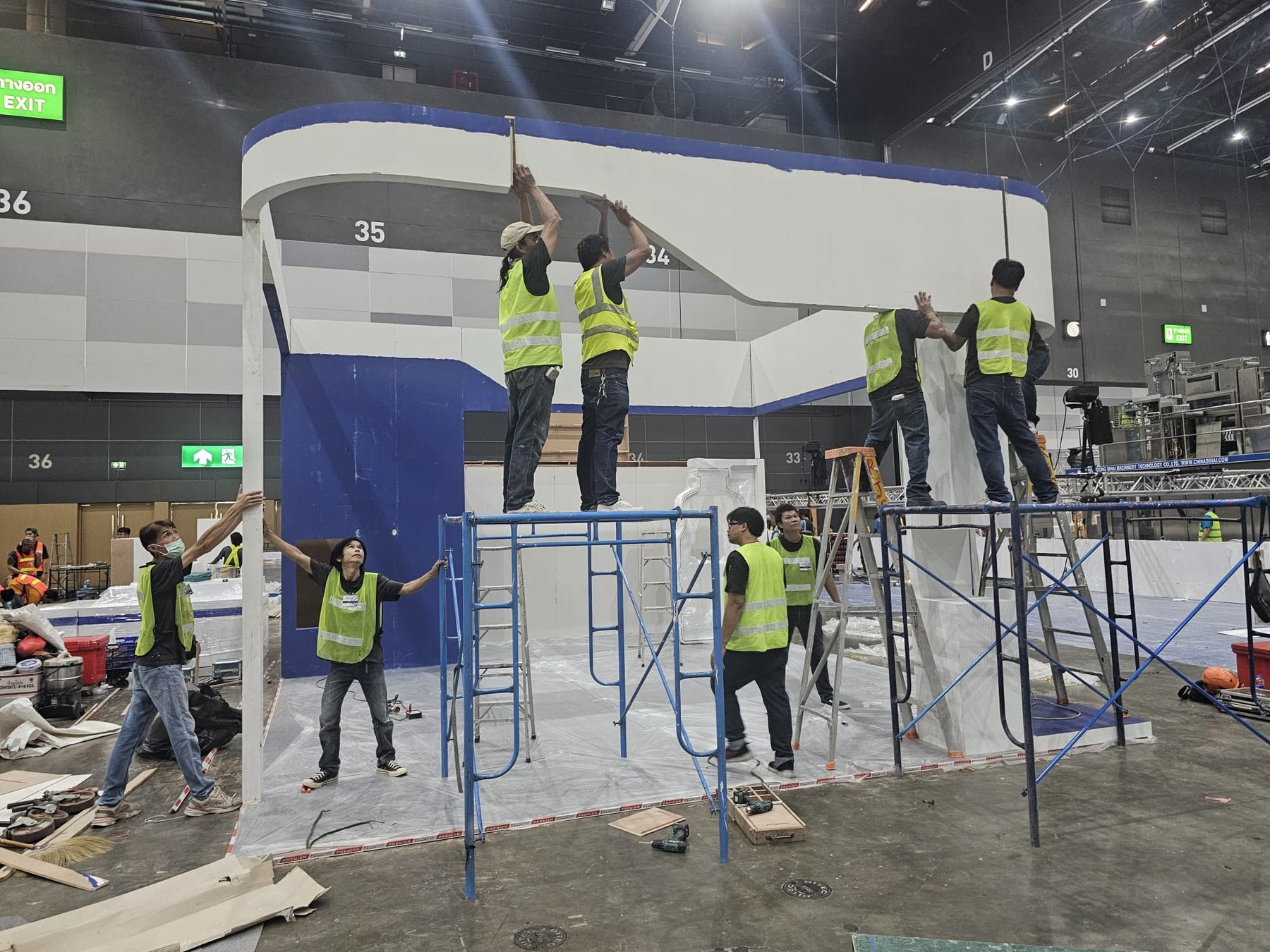 On-site installation of the Serac booth at ProPak Asia 2025